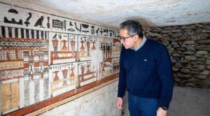 کشف ۵ مقبره باستانی در مصر