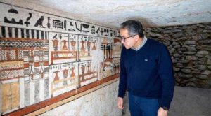 کشف ۵ مقبره باستانی در مصر کشف ۵ مقبره باستانی در مصر