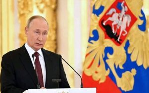 پوتین:روسیه با تهدیدات مستقیم روبرو شده است