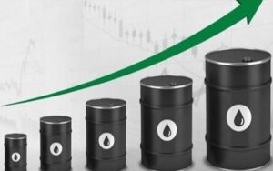 قیمت نفت همچنان بالا می‌رود