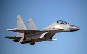 تهدید تایوان با پرواز 35 جنگنده و هواپیمای نظامی چین
